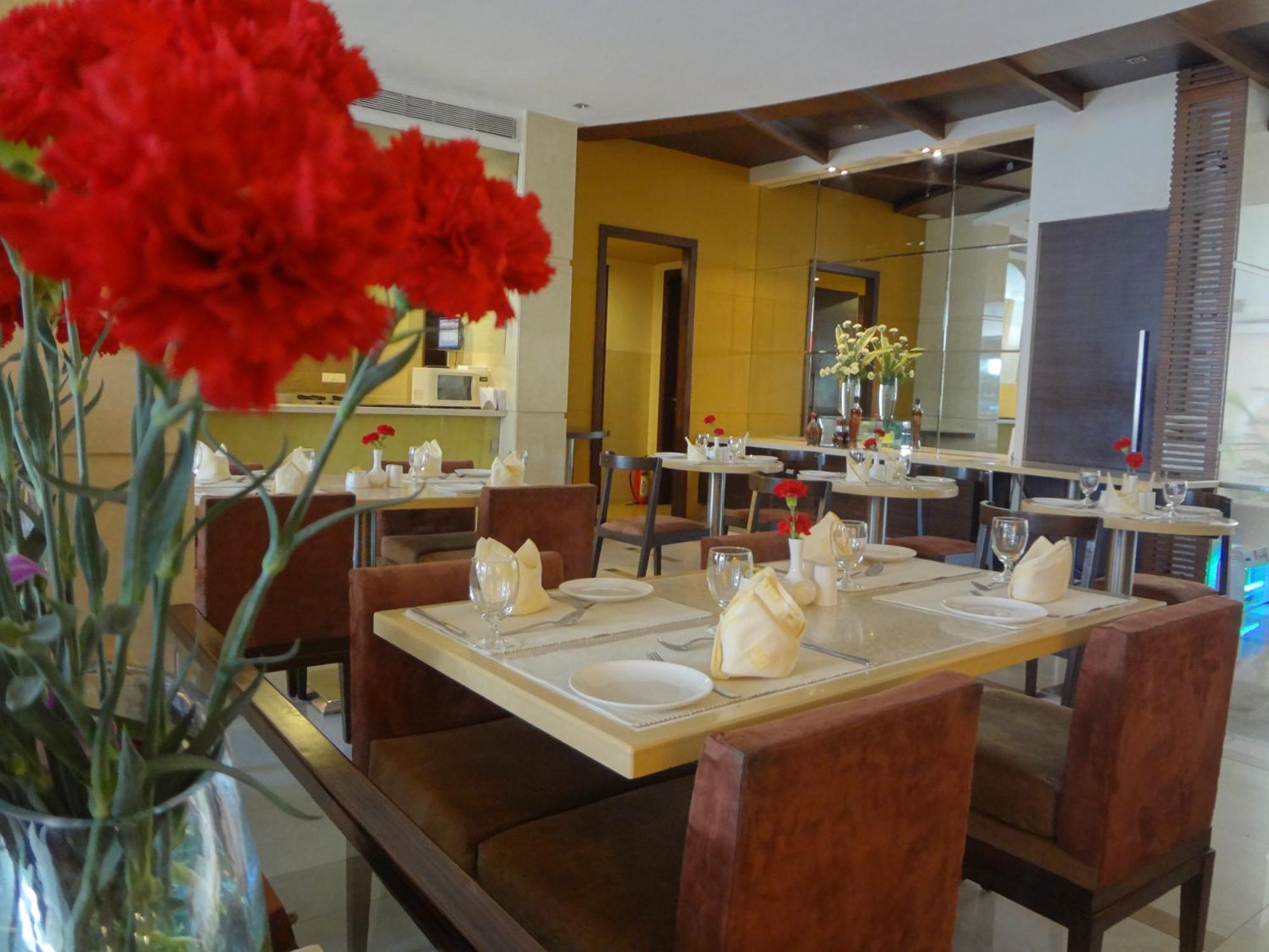 Grand Residency Hotel & Serviced Apartments Mumbai Exterior foto