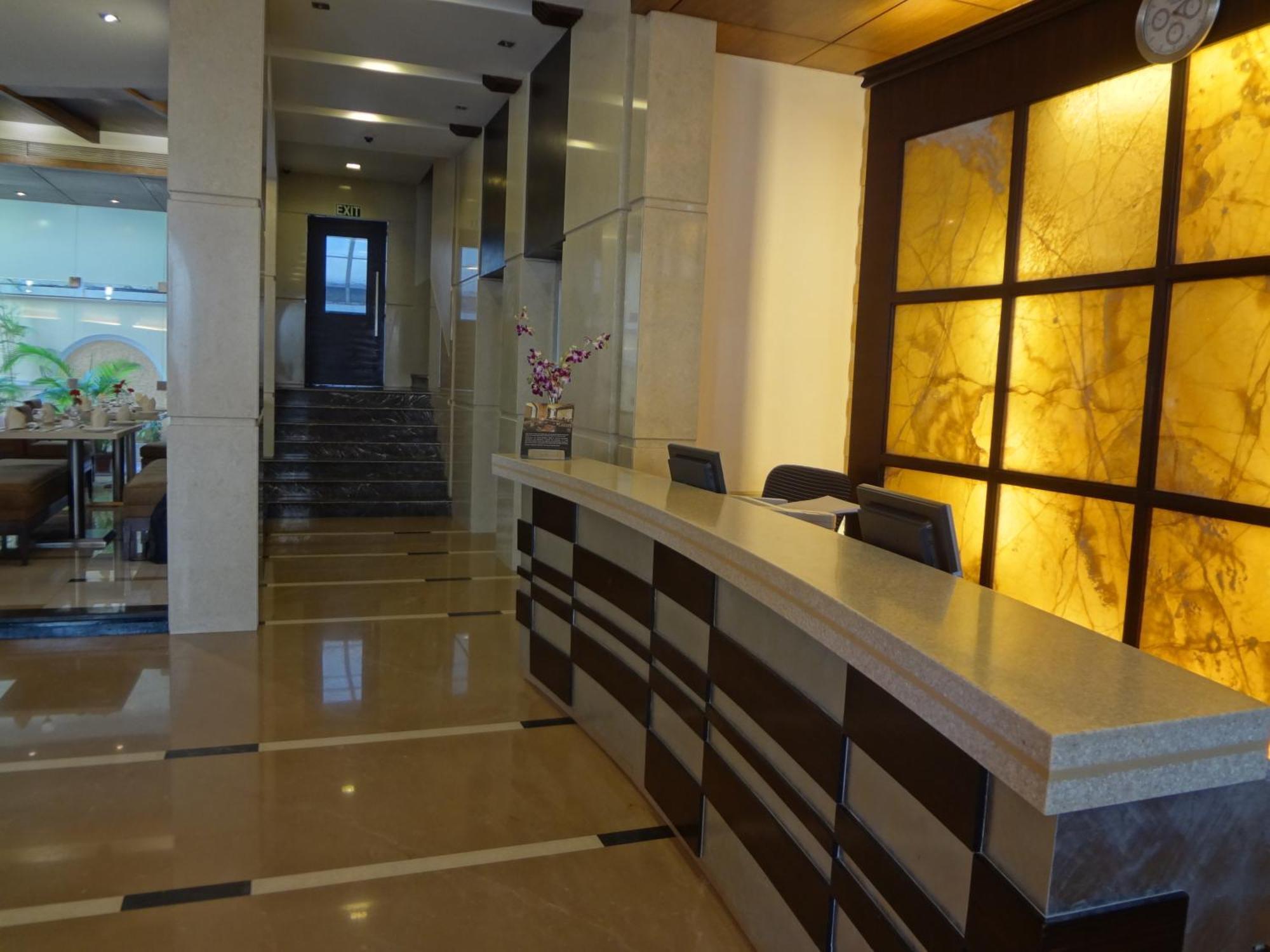 Grand Residency Hotel & Serviced Apartments Mumbai Exterior foto