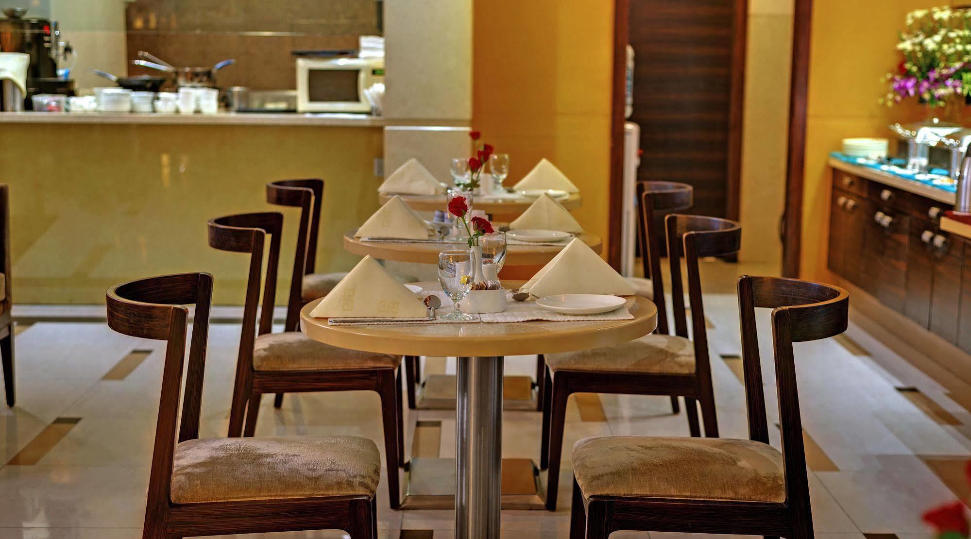 Grand Residency Hotel & Serviced Apartments Mumbai Exterior foto